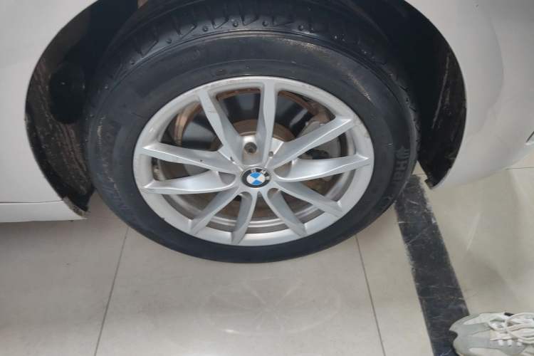 Used BMW 1 Series 2017 118i Fashion Model Right Front Wheel Hub