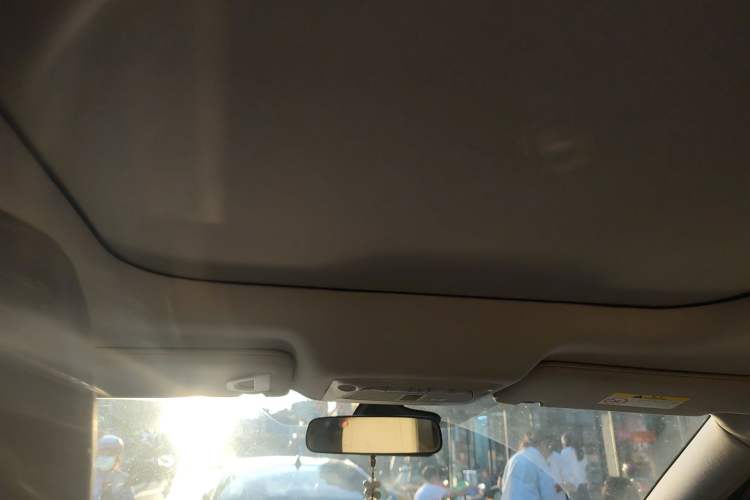 Used Nissan Murano 2015 2.5L XV RES Two-Wheel Drive Luxury Edition Headliner