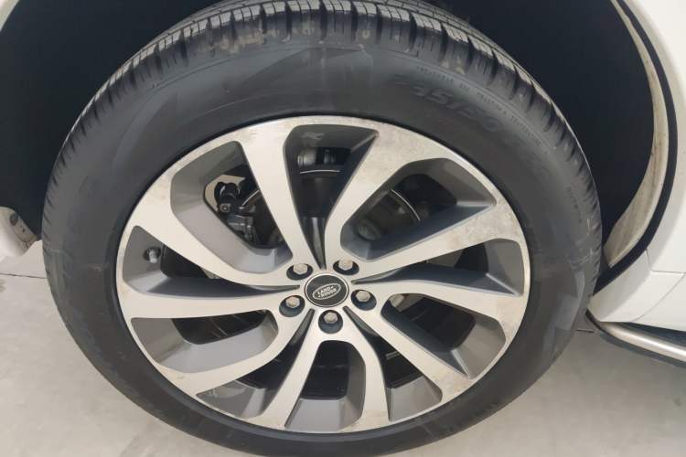 Used Land Rover Discovery Sport 2020 249 PS R-Dynamic Performance Edition