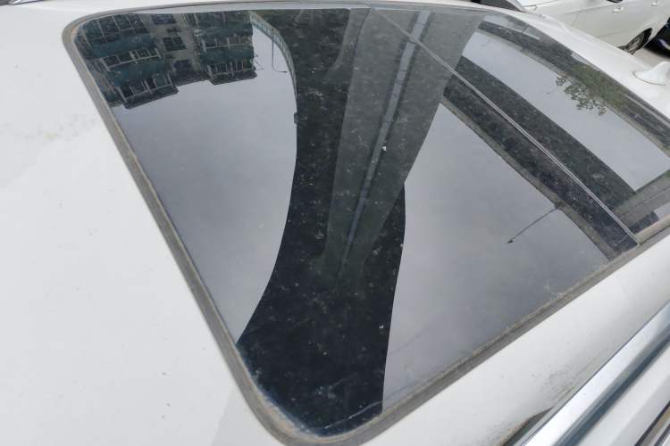 Used Roewe RX5 2018 20T Two-Wheel Drive Automatic Flagship Edition Roof