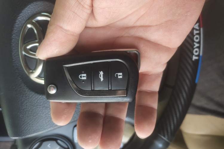 Used Toyota Camry 2015 2.0G Premier Edition
