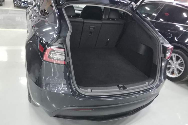 Used Tesla Model Y 2024 Rear-Wheel-Drive Version