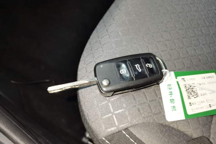 Used Volkswagen Polo 2014 1.6L Cross Polo Automatic Vehicle Key