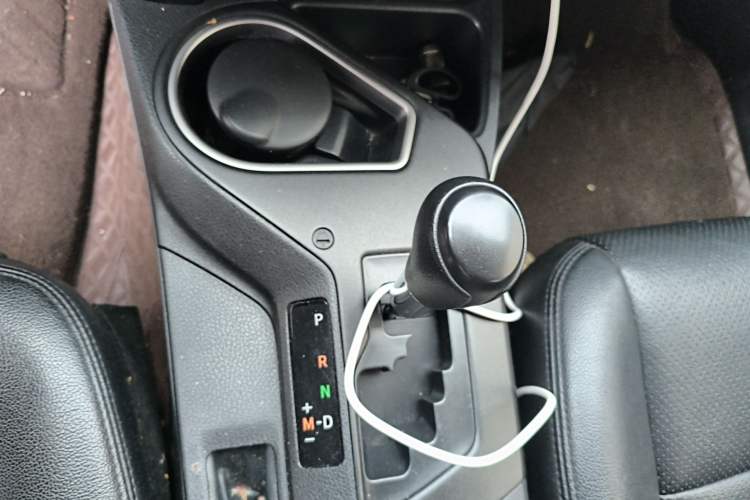 Used Toyota RAV4 2016 2.0L CVT Two-Wheel Drive Fashion Edition China V Standard
