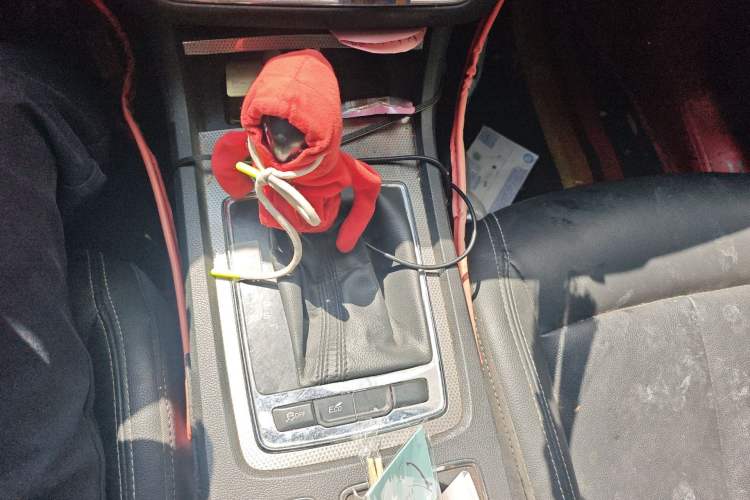 Used Roewe i6 2018 20T Automatic Flagship Edition Gear Lever