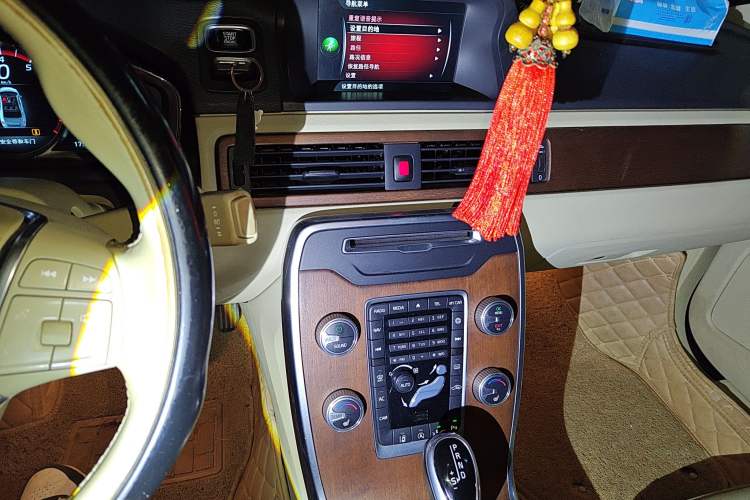 Used Volvo S80L 2015 2.0T T5 Smart Luxury Edition