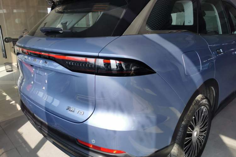 Used Chery Fengyun T9 2024 120 Long-Range Flagship Version 7 Seats Ternary Lithium Right Rear Taillight