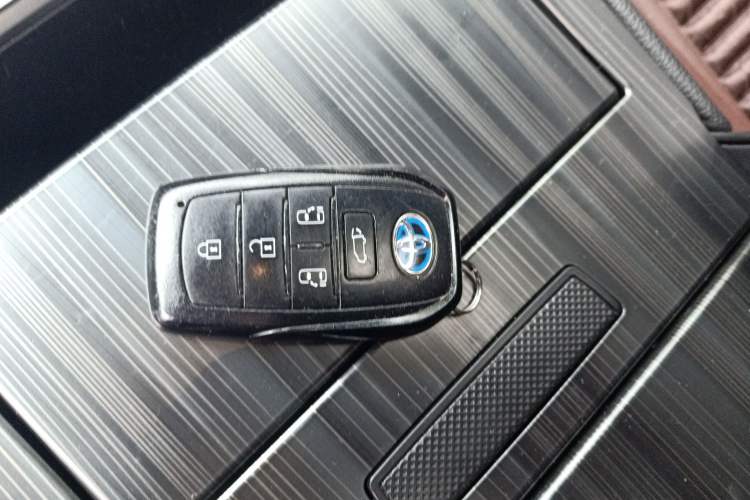 Used Toyota SIENNA 2021 2.5L Hybrid Ultimate Edition