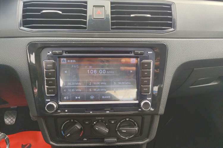 Used Volkswagen Santana 2016 1.4L Manual Fashion Edition