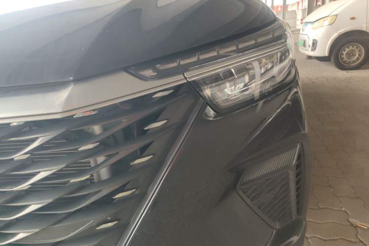 Used Roewe RX5 2023 PLUS 330TGI Automatic Trendsetting Smart Edition