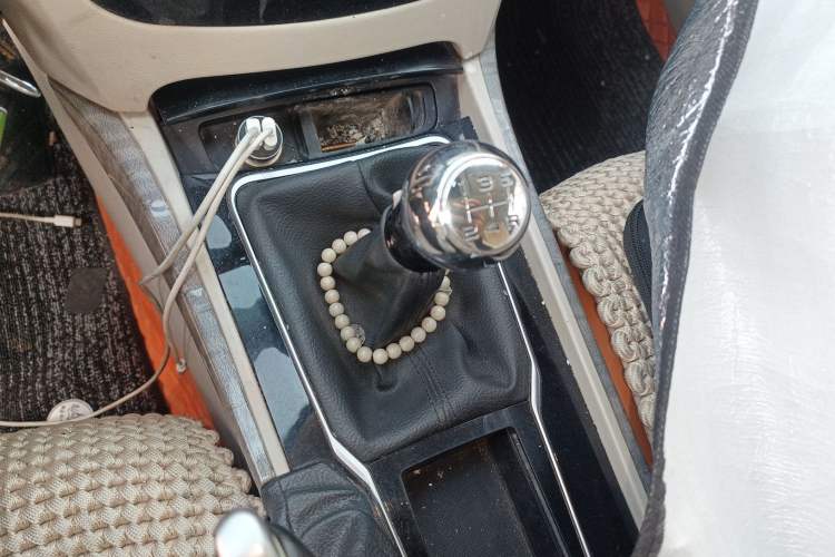 Used Peugeot 508 2011 2.0L Manual Classic Edition Gear Lever