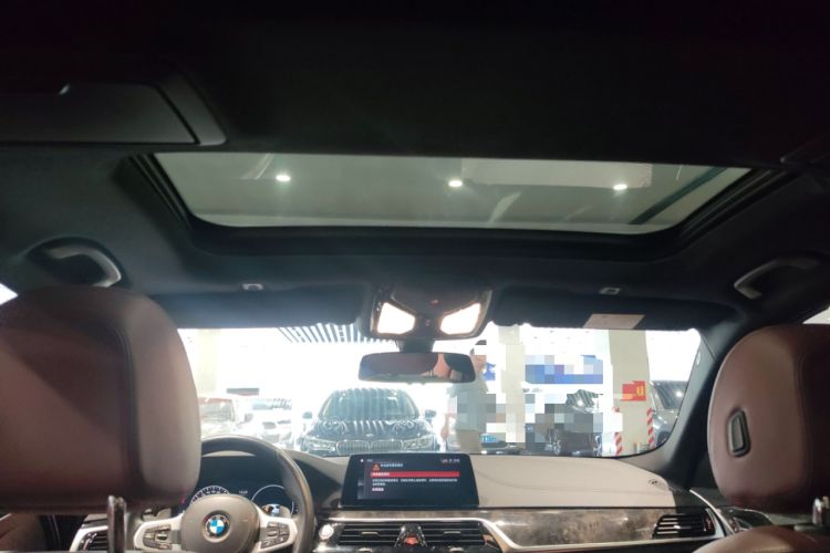 Used BMW 5 Series 2018 Restyled 530Li Leading Edition M Sport Package
