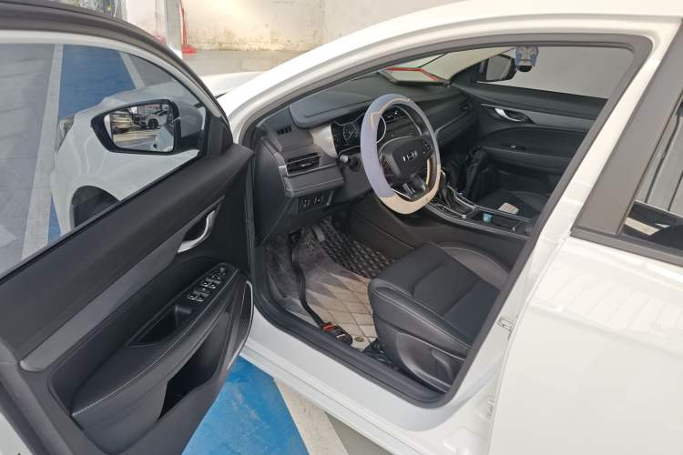 Used Geely Auto Emgrand 2021 UP 1.5L CVT Luxury Model
