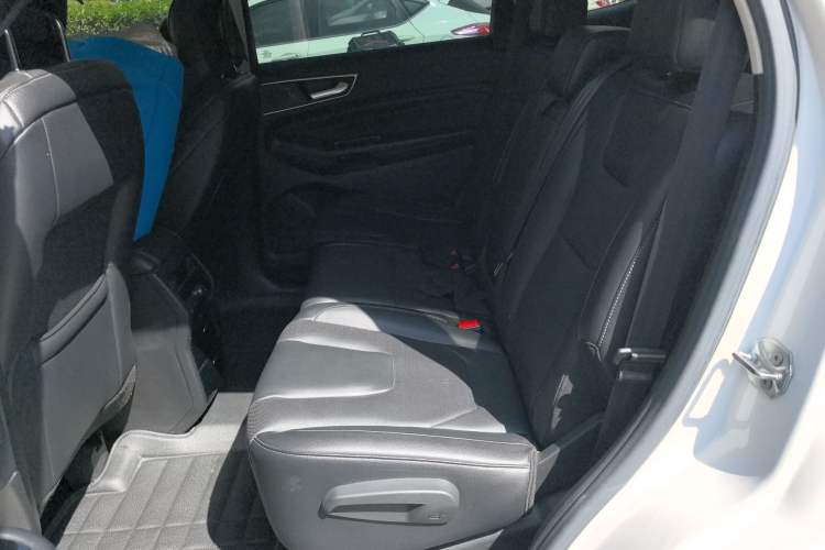 Used Ford Edge 2016 EcoBoost 245 Four-Wheel Drive Titanium 7-Seater