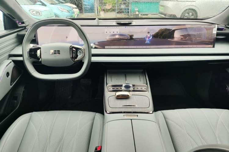 Used Geely Galaxy E8 2025 700 km Long-Range Intelligent Driving Version