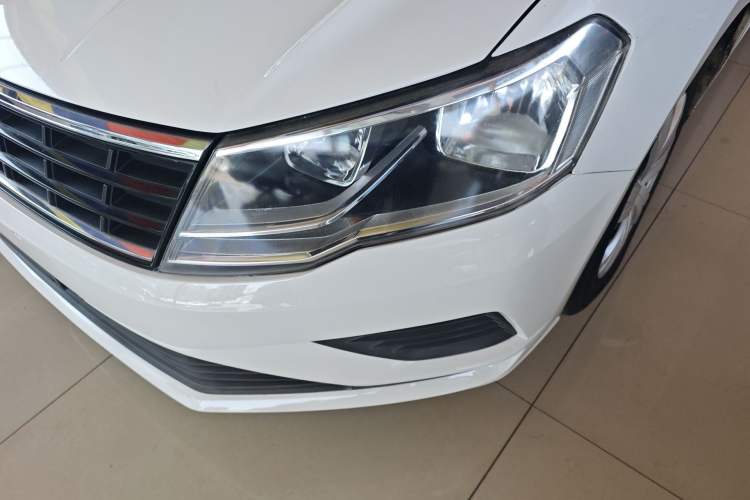 Used Volkswagen Jetta 2017 1.5L Automatic Fashion Model Left Front Headlight