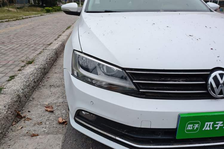 Used Volkswagen Sagitar 2015 230TSI Automatic Luxury Model
