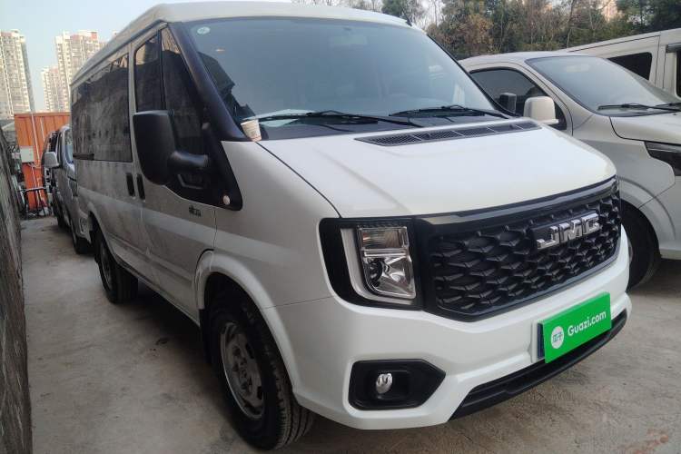 Used JMC Fushun 2025 2.0T 6MT Diesel Short-Wheelbase Low-Roof Commercial Multi-Purpose Passenger Vehicle with 5/6 Seats and Lift-Up Tailgate
