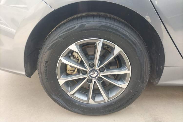 Used BYD Qin PLUS 2023 Champion Edition DM-i 55KM Leading Model Right Rear Wheel Hub