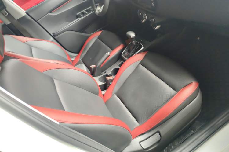 Used Kia KX Cross 2017 1.4L AT GLS Right Front Seat