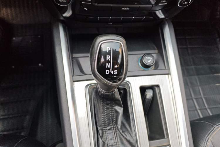 Used Geely Auto Vision X6 2016 1.3T CVT Luxury Model
