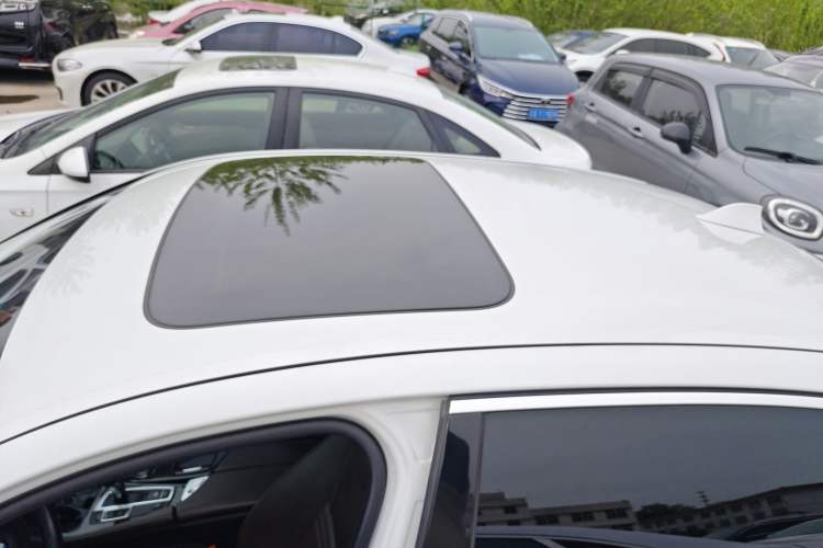 Used BMW 5 Series 2014 525Li Luxury Design Package Roof