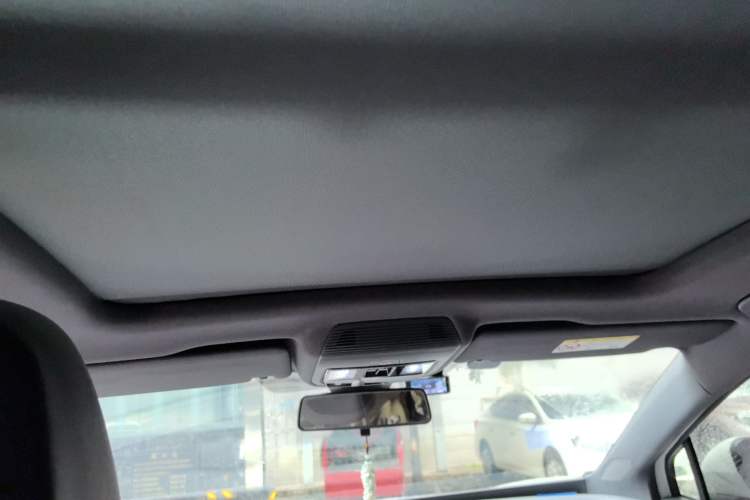 Used Volkswagen ID.4 CROZZ 2021 Long-Range Lite PRO Two-Wheel Drive Version Headliner