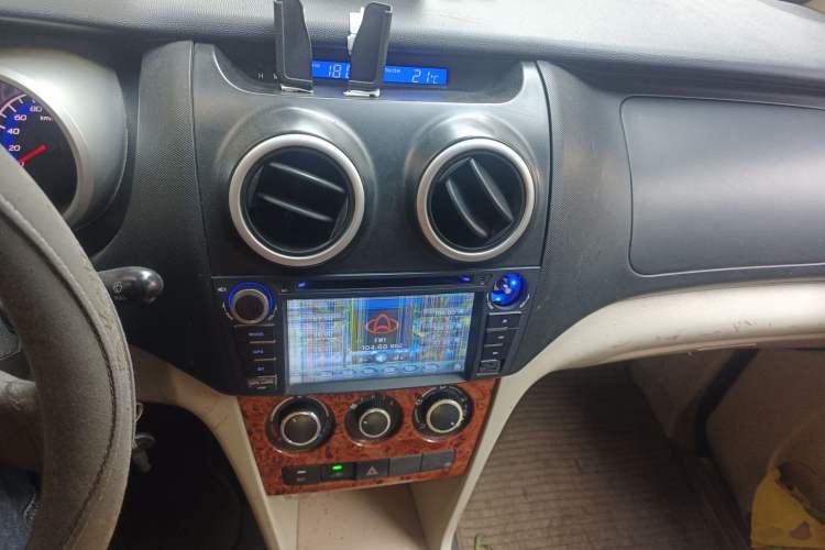 Used CHANGAN KAICHENG Ounuo S 2012 1.3L Standard Version