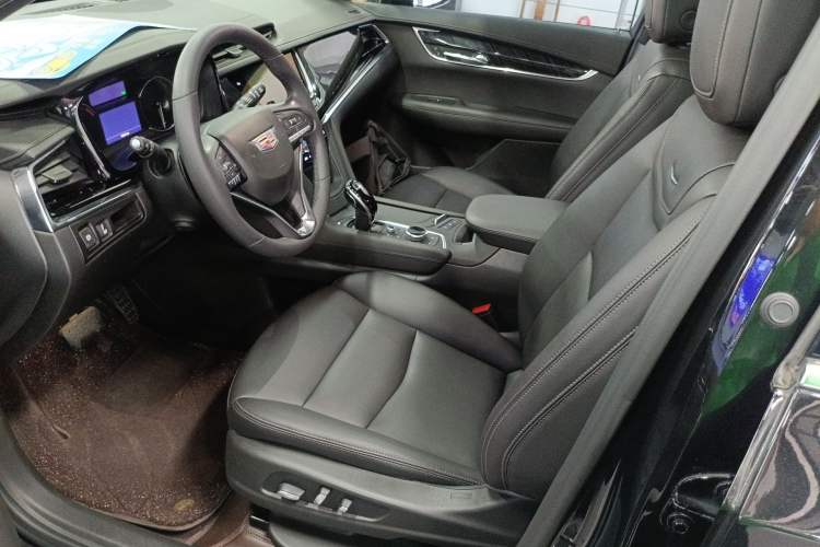 Used Cadillac XT6 2022 2.0T Six-Seater Two-Wheel-Drive Luxury Version
