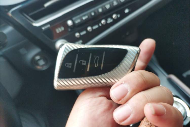 Used Lexus ES 2023 200 Excellence Edition