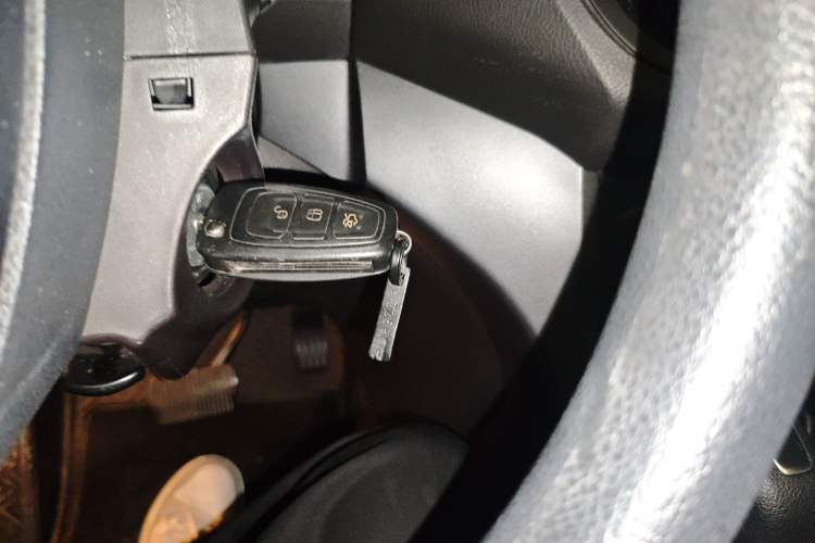 Used Ford Kuga 2017 EcoBoost 180 Two-Wheel-Drive Elite Trim Vehicle Key