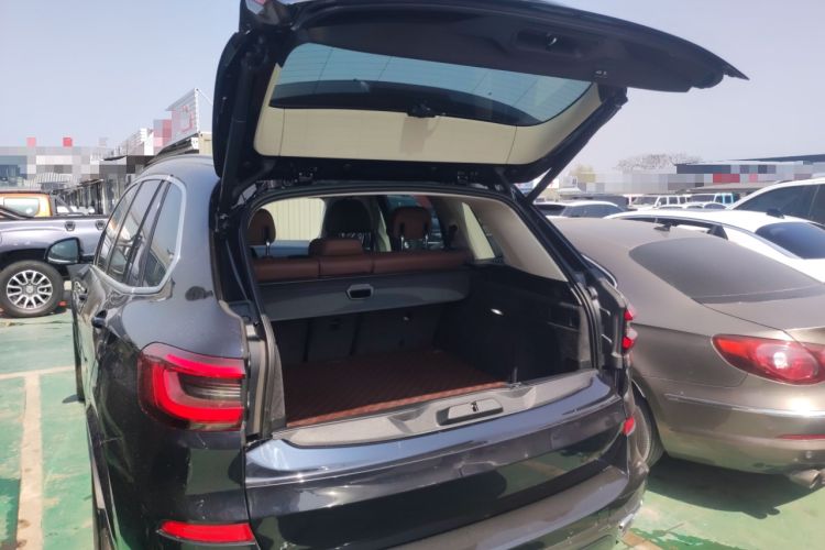 Used BMW X5 2019 xDrive40i Luxury Model with M Sport Package