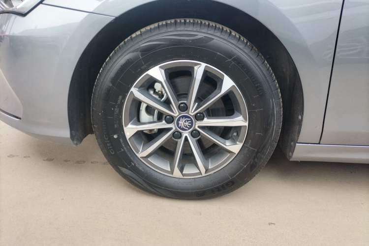 Used BYD Qin PLUS 2023 Champion Edition DM-i 55KM Leading Model Left Front Wheel Hub