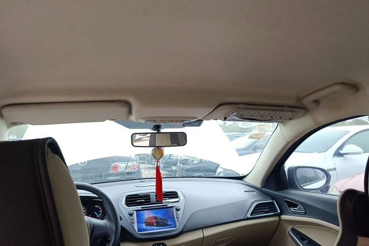 Used Ford Escort 2015 1.5L Manual Comfort Model Headliner