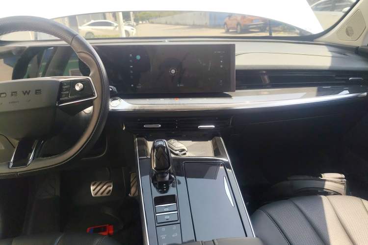 Used Roewe RX5 eMAX 2022 1.5T PHEV Fearless Deluxe Edition
