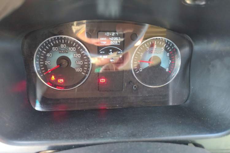 Used Jinbei New Hiace X30L 2021 1.5L Wealth Van Non-Air-Conditioned Version China VI Standard SWC15M
