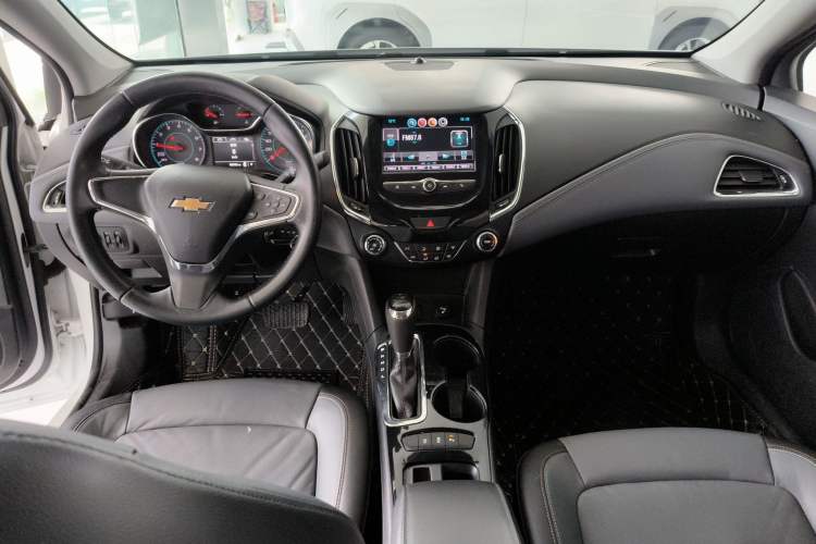 Used Chevrolet Cruze 2018 320 Automatic Xuanfeng Urban Edition