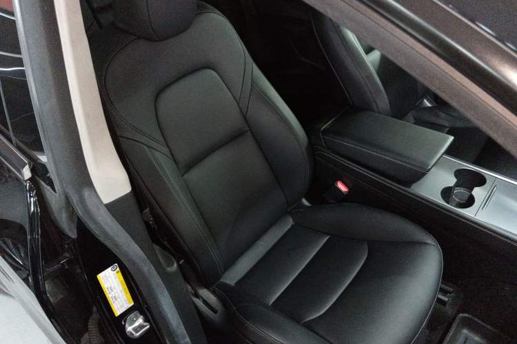 Used Tesla Model Y 2022 Rear-Wheel-Drive Version