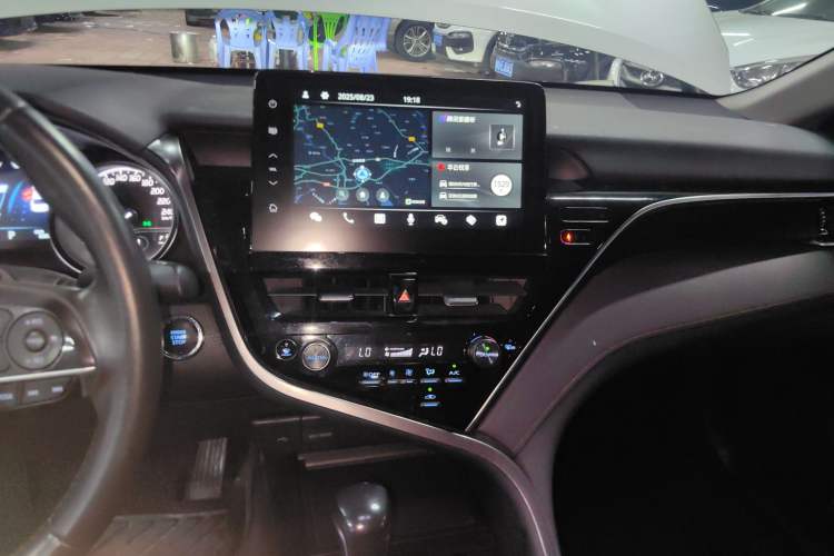 Used Toyota Camry 2021 2.0G Luxury Edition
