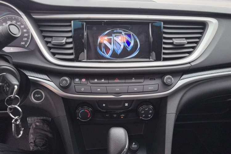 Used Buick GT 2021 Revised Version Flagship 1.5L Automatic Elite Edition Audio And AC Panel