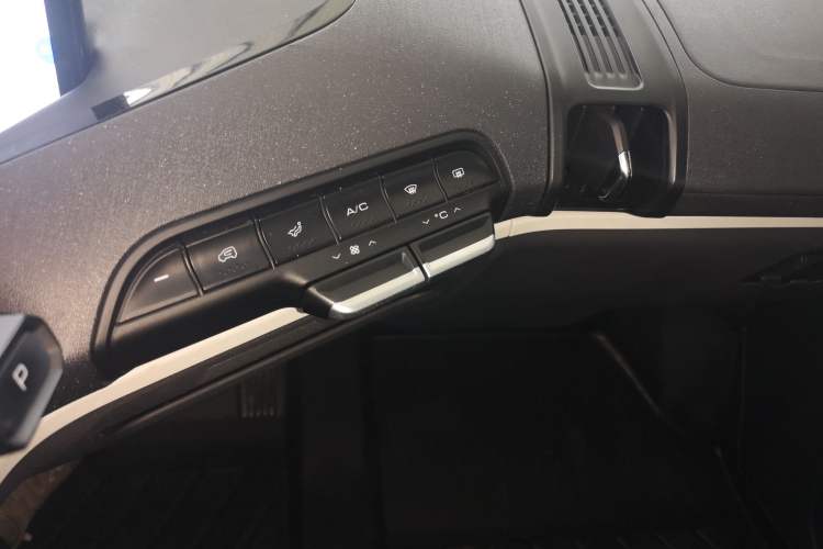 Used Baojun KiWi EV 2022 Artist Lite Edition Lithium Iron Phosphate