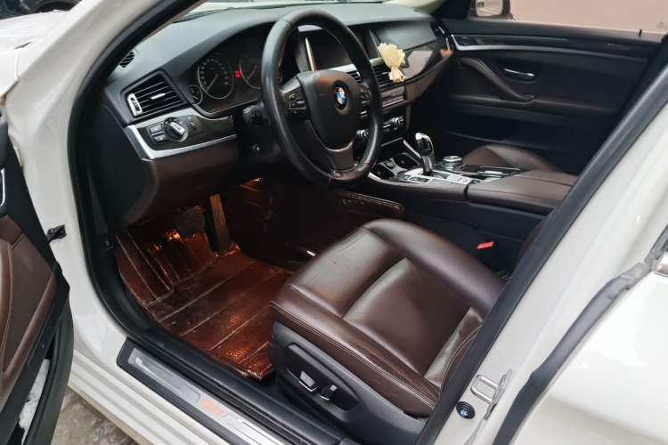 Used BMW 5 Series 2014 525Li Luxury Design Package
