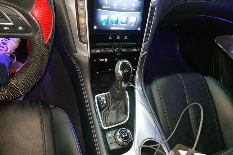 Used Infiniti Q60 2017 2.0T Luxury Edition
