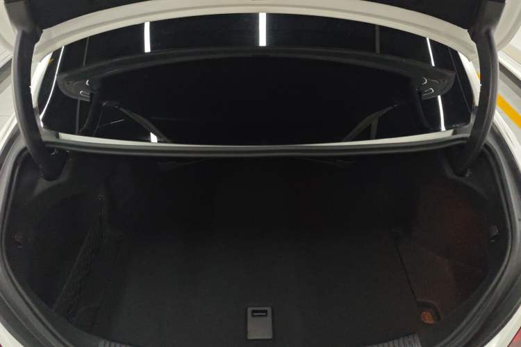 Used Mercedes-Benz C-Class 2021 C 200 L Fashion Edition Sport Version Trunk