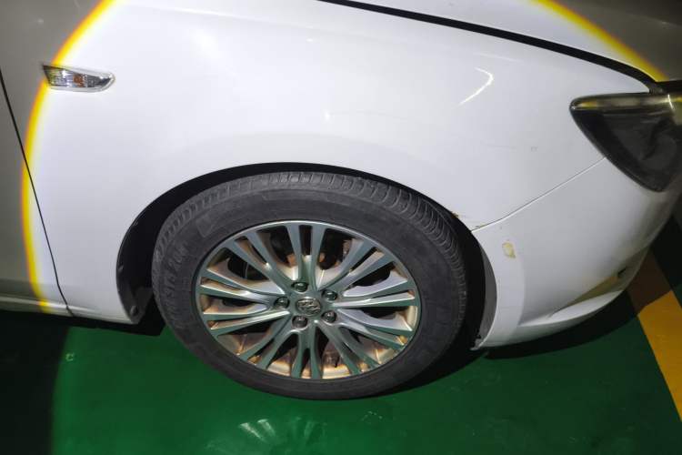 Used Buick GT 2015 15N Automatic Elite Version Right Front Wheel Hub