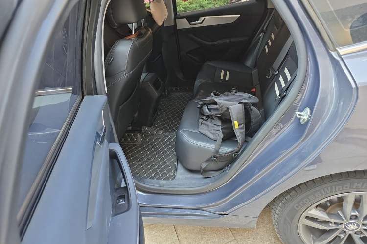 Used BYD Qin Pro 2020 Beyond Edition 1.5TI Automatic Prestige Version Interior 4