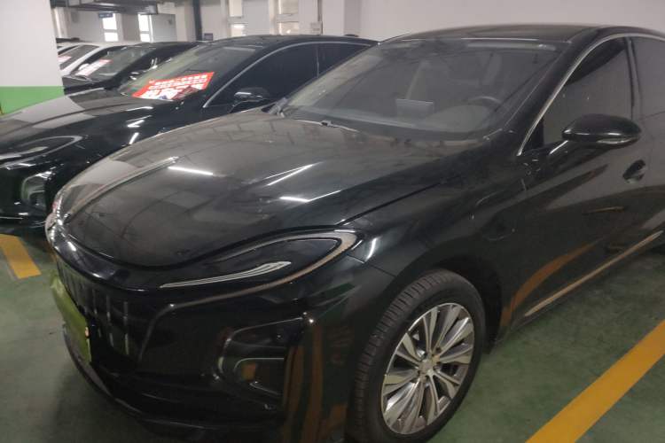 Used Hongqi E-QM5 2022 431 km Charge & Enjoy Edition