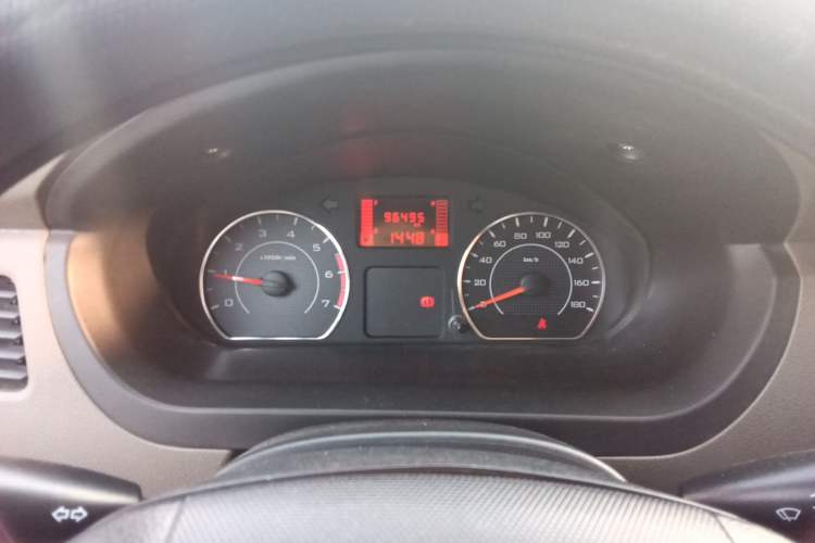 Used Wuling Rongguang V 2019 1.5L Practical Model China VI LAR Instrument Cluster