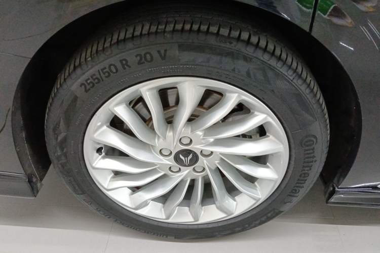 Used VOYAH Dream 2024 PHEV Extended-Range Premium Edition Exterior 5