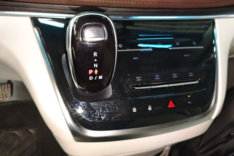 Used Buick GL8 2021 Land Cruiser Executive Class 652T Comfort Model
